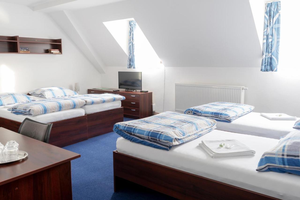 Hotel Pivovar Kácov エクステリア 写真