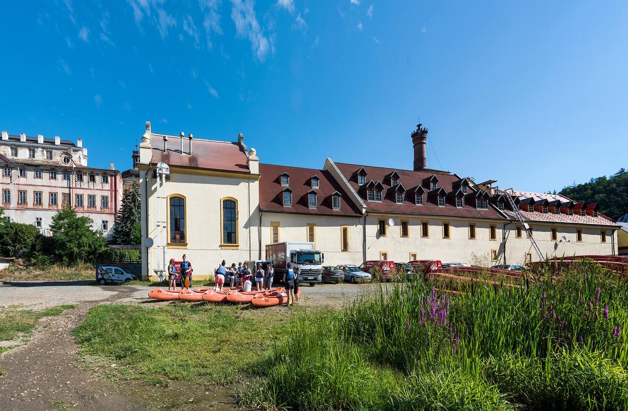 Hotel Pivovar Kácov エクステリア 写真